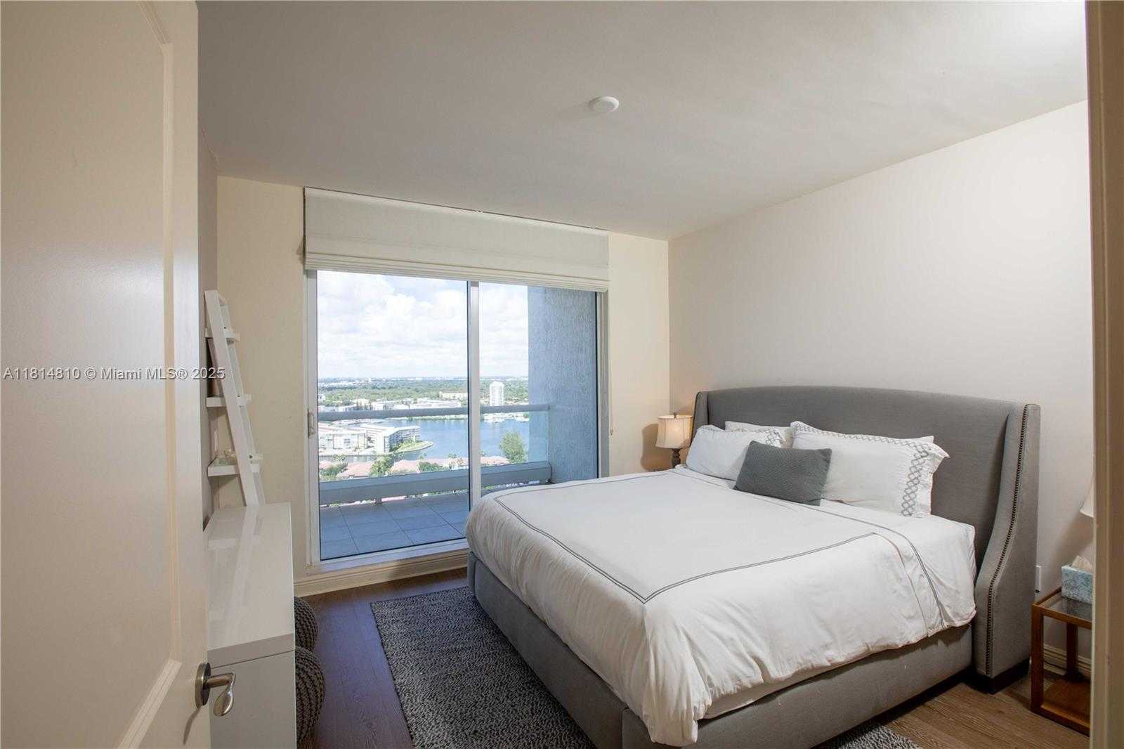 Small Image of 6000 ISLAND BLVD #2602, Aventura Number 23