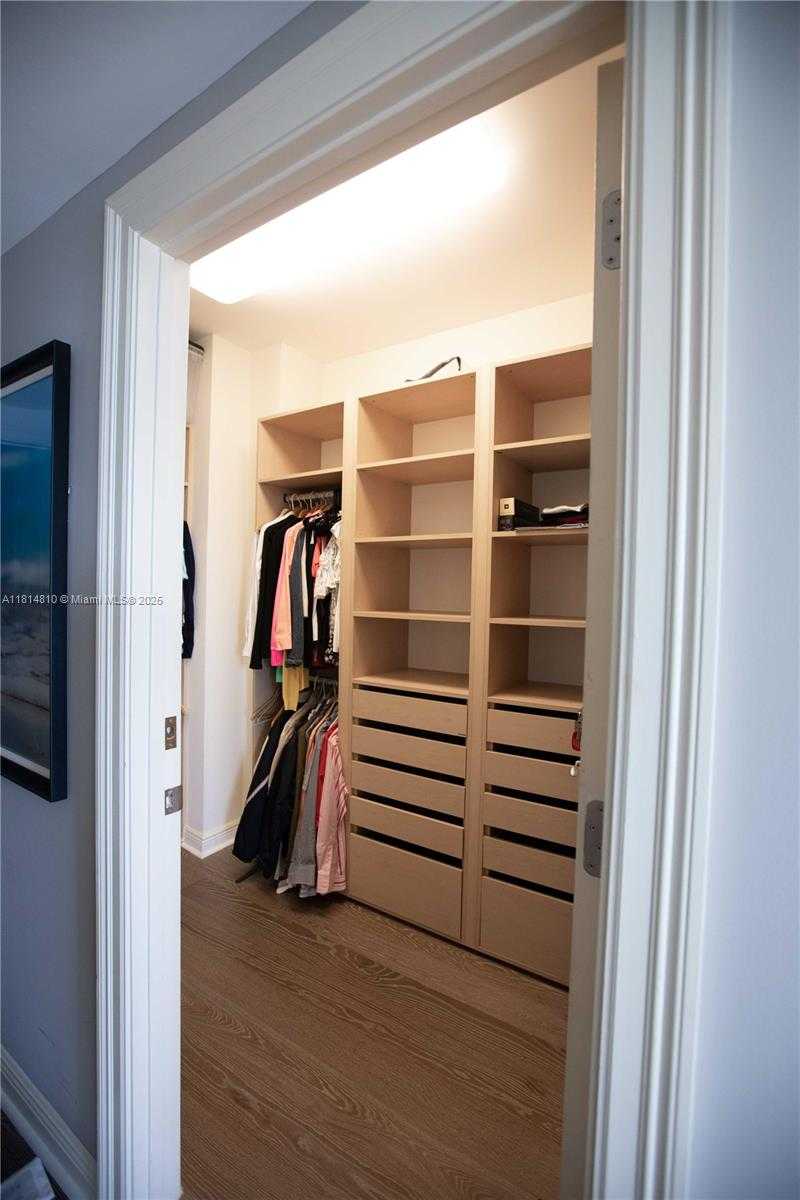 Small Image of 6000 ISLAND BLVD #2602, Aventura Number 28