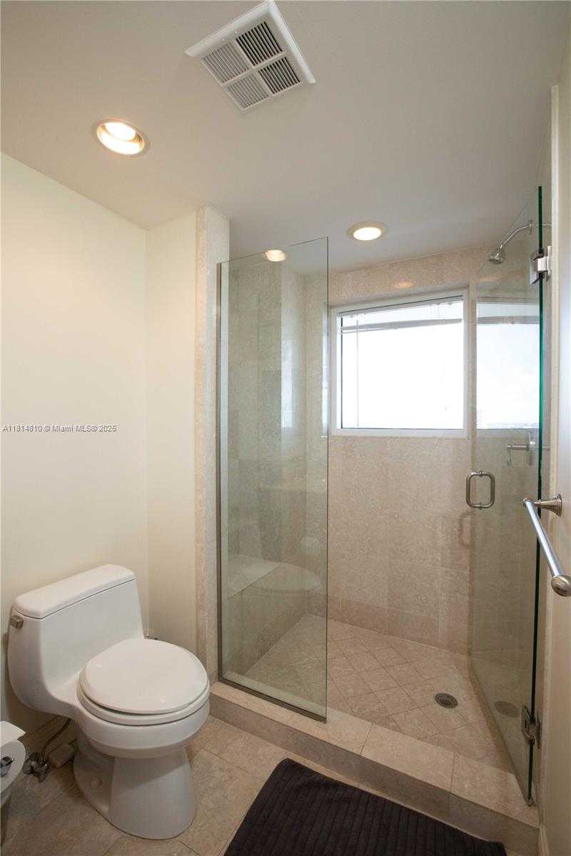 Small Image of 6000 ISLAND BLVD #2602, Aventura Number 32