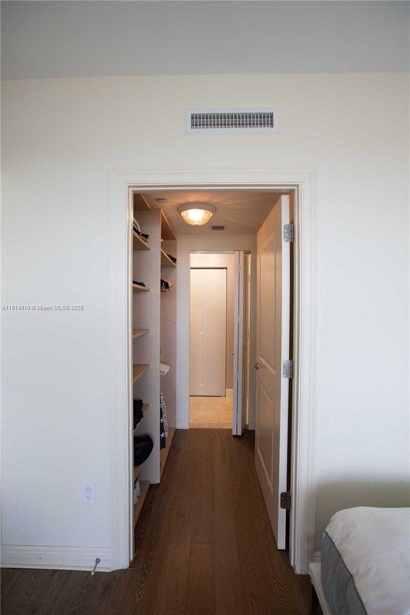 Small Image of 6000 ISLAND BLVD #2602, Aventura Number 39