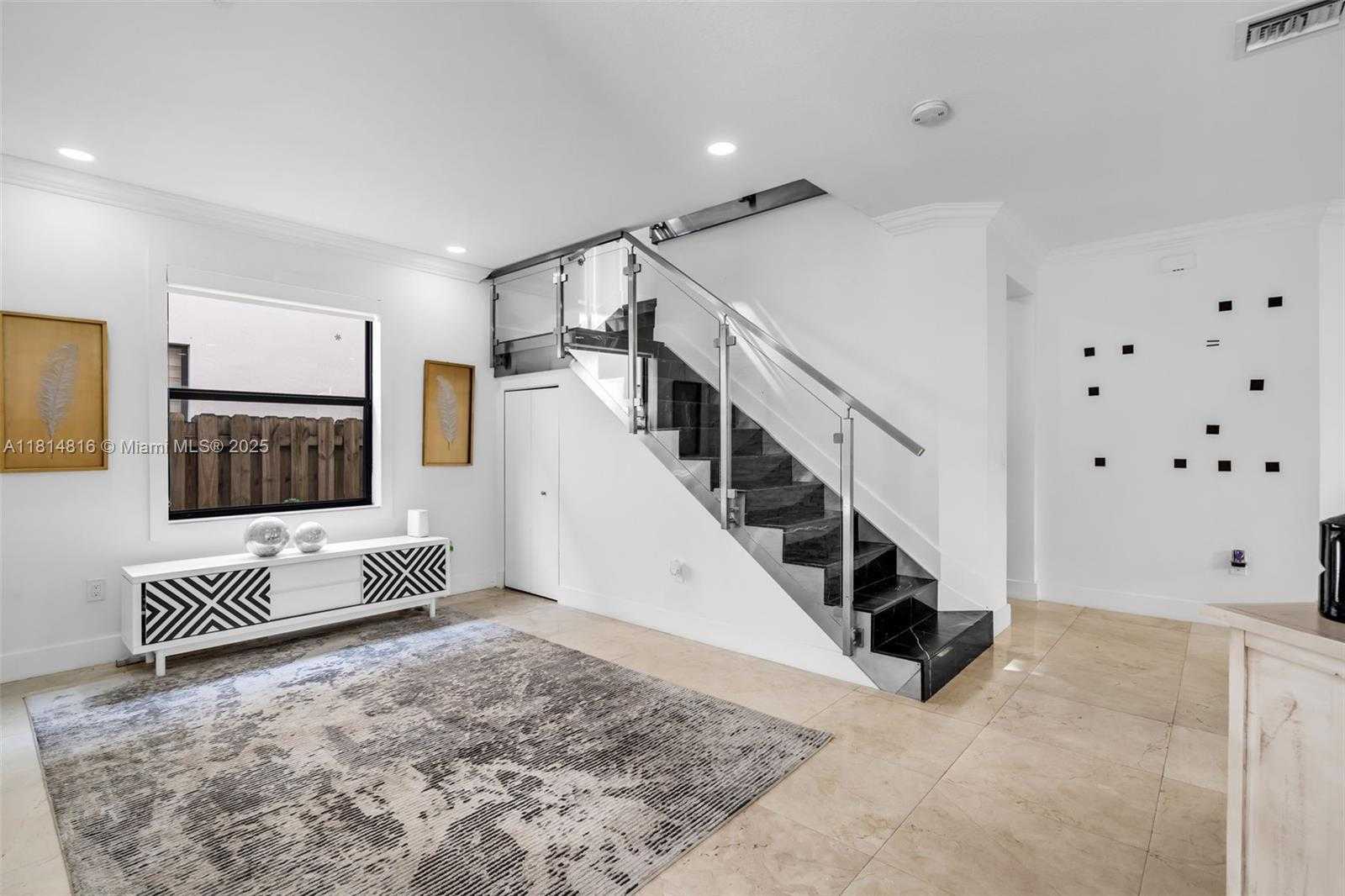 Small Image of 11465 NORTH WEST 88TH LN, Doral Number 4