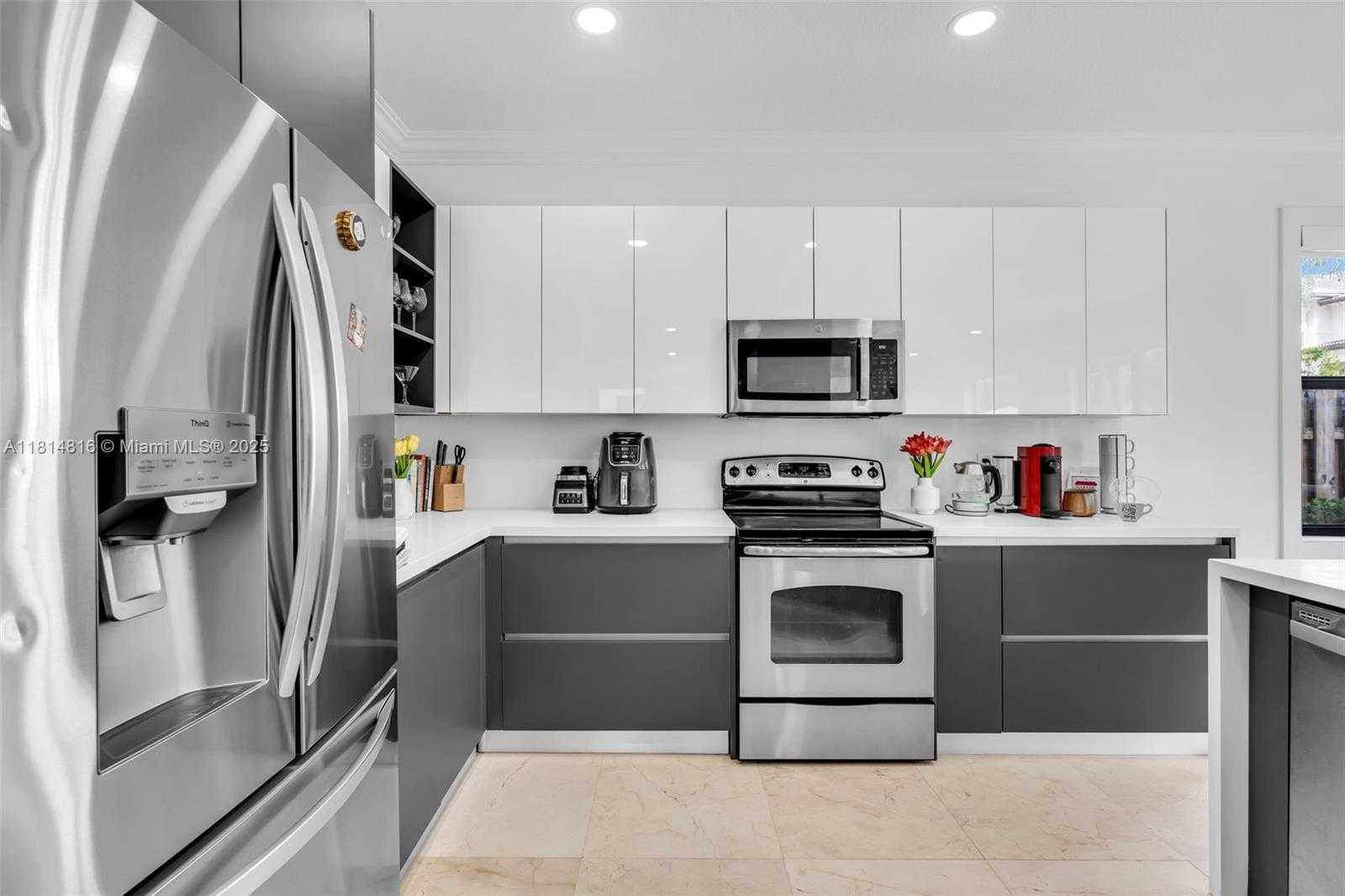 Small Image of 11465 NORTH WEST 88TH LN, Doral Number 7