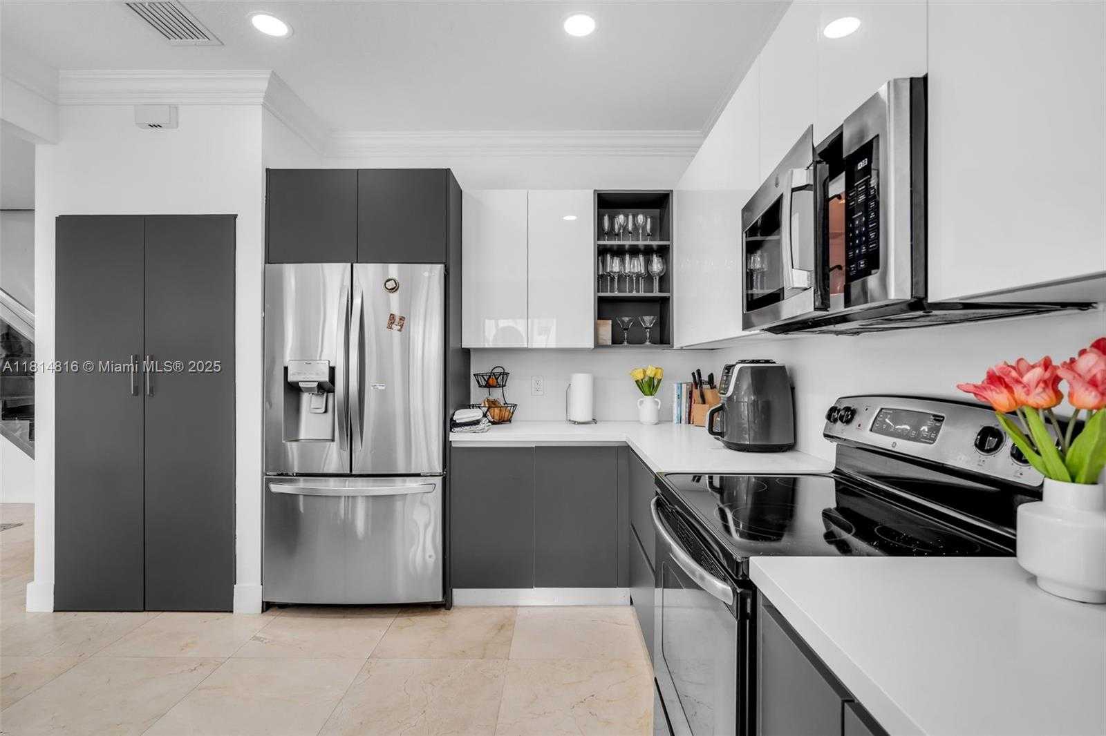 Small Image of 11465 NORTH WEST 88TH LN, Doral Number 8