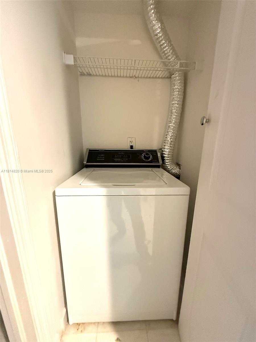 Imagen de Pequeño Objeto
