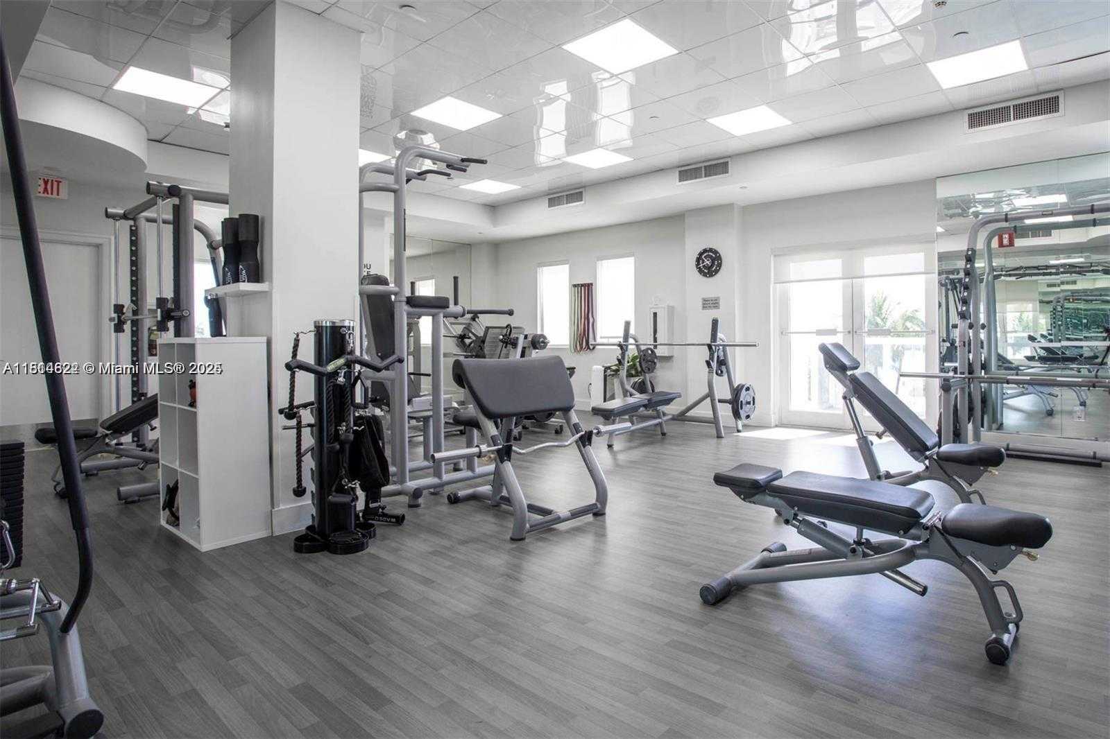 Small Image of 4779 COLLINS AVE #3801, Miami Beach Number 23