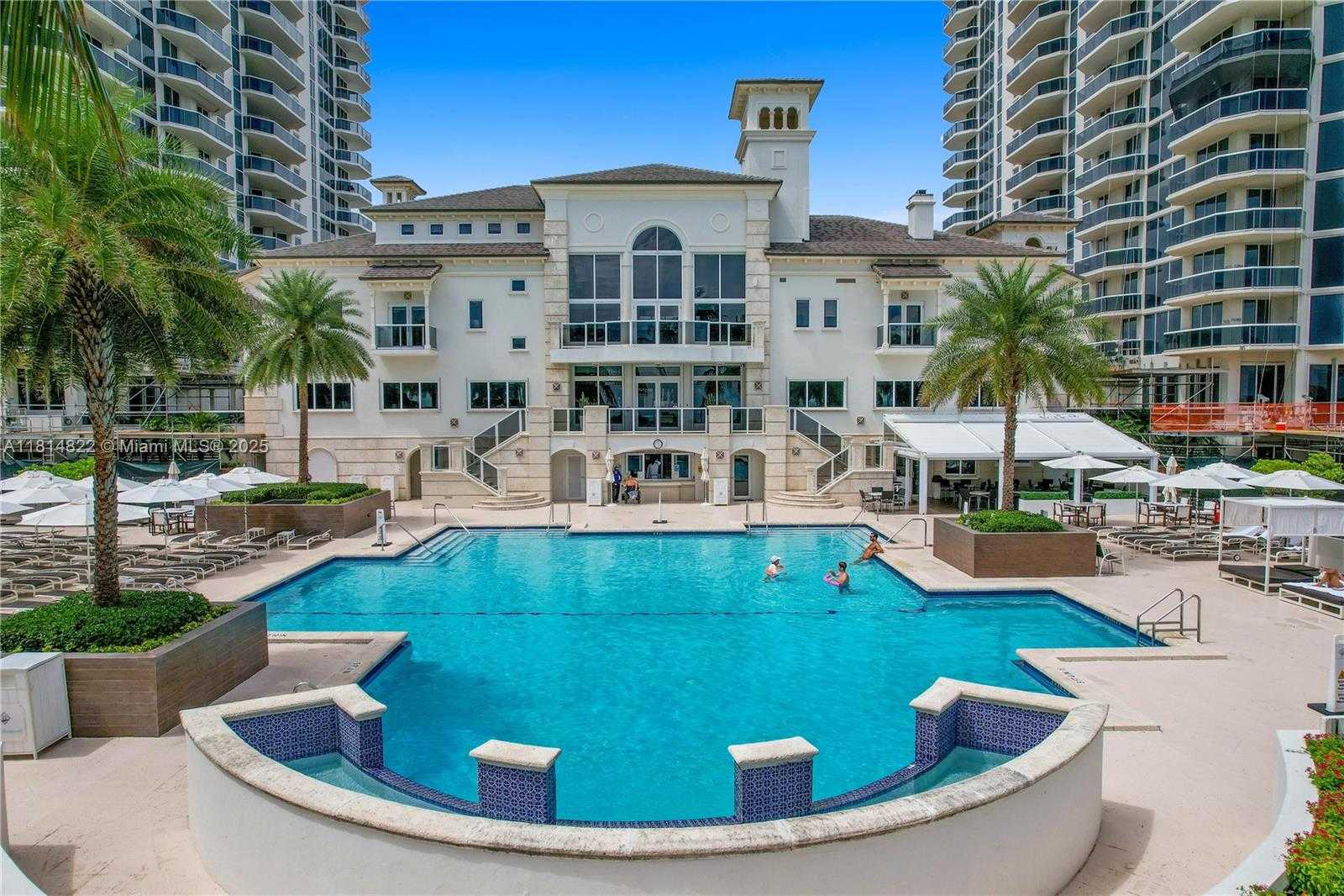 Small Image of 4779 COLLINS AVE #3801, Miami Beach Number 28