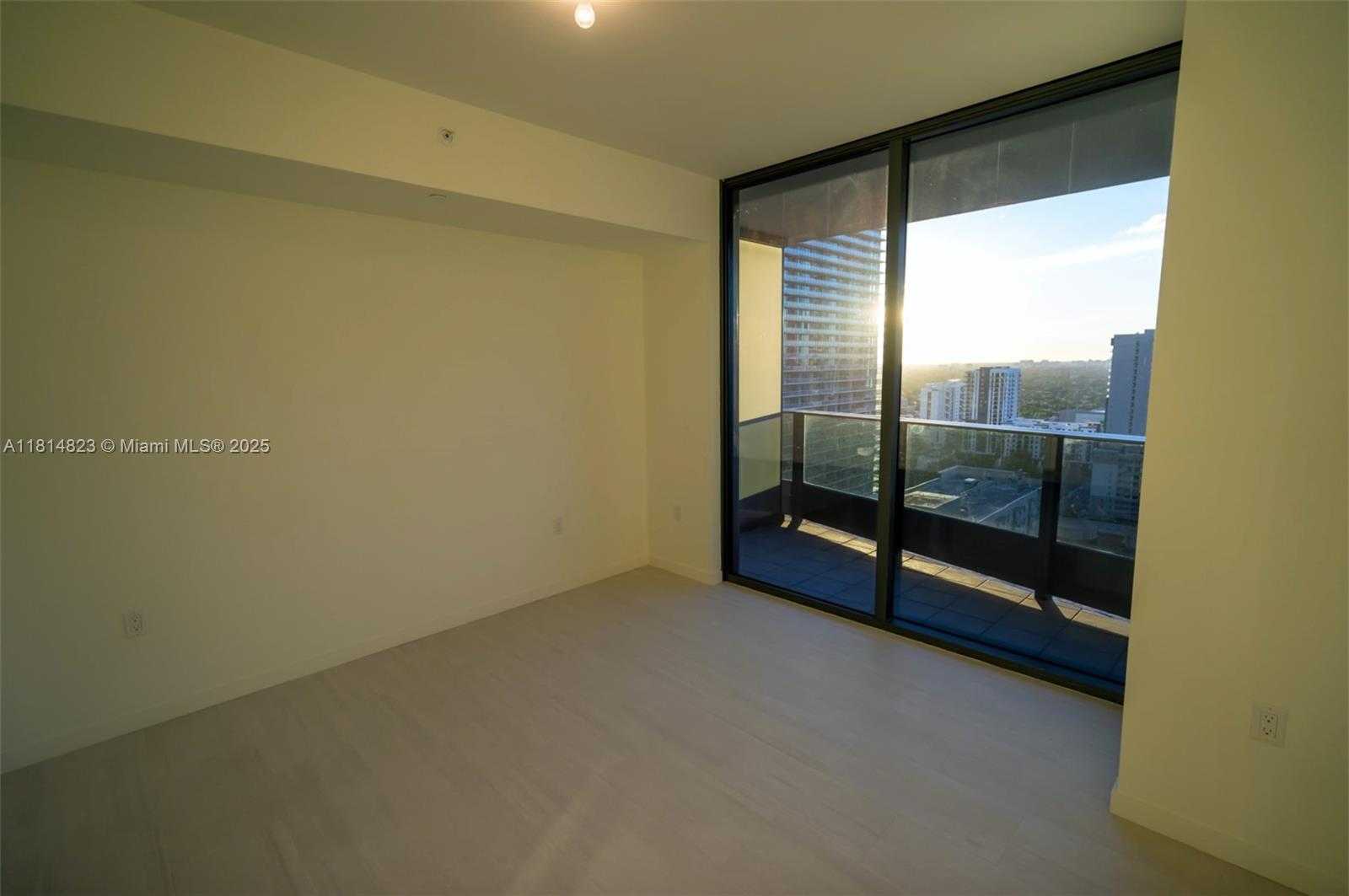 Small Image of 1000 BRICKELL PLAZA #2506, Miami Number 8