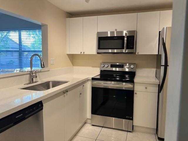 Small Image of 11207 SOUTH WEST 88 ST #214A, Miami Number 3