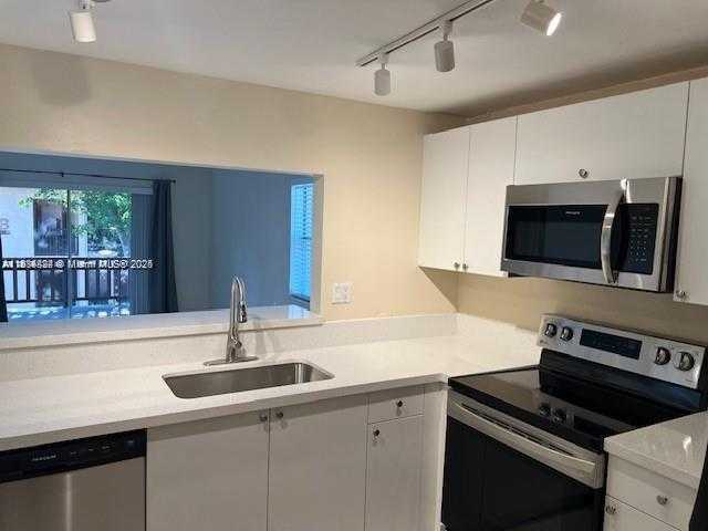 Small Image of 11207 SOUTH WEST 88 ST #214A, Miami Number 6