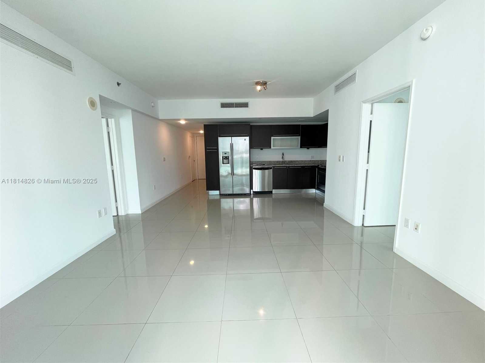 Small Image of 950 BRICKELL BAY DR #1907, Miami Number 10