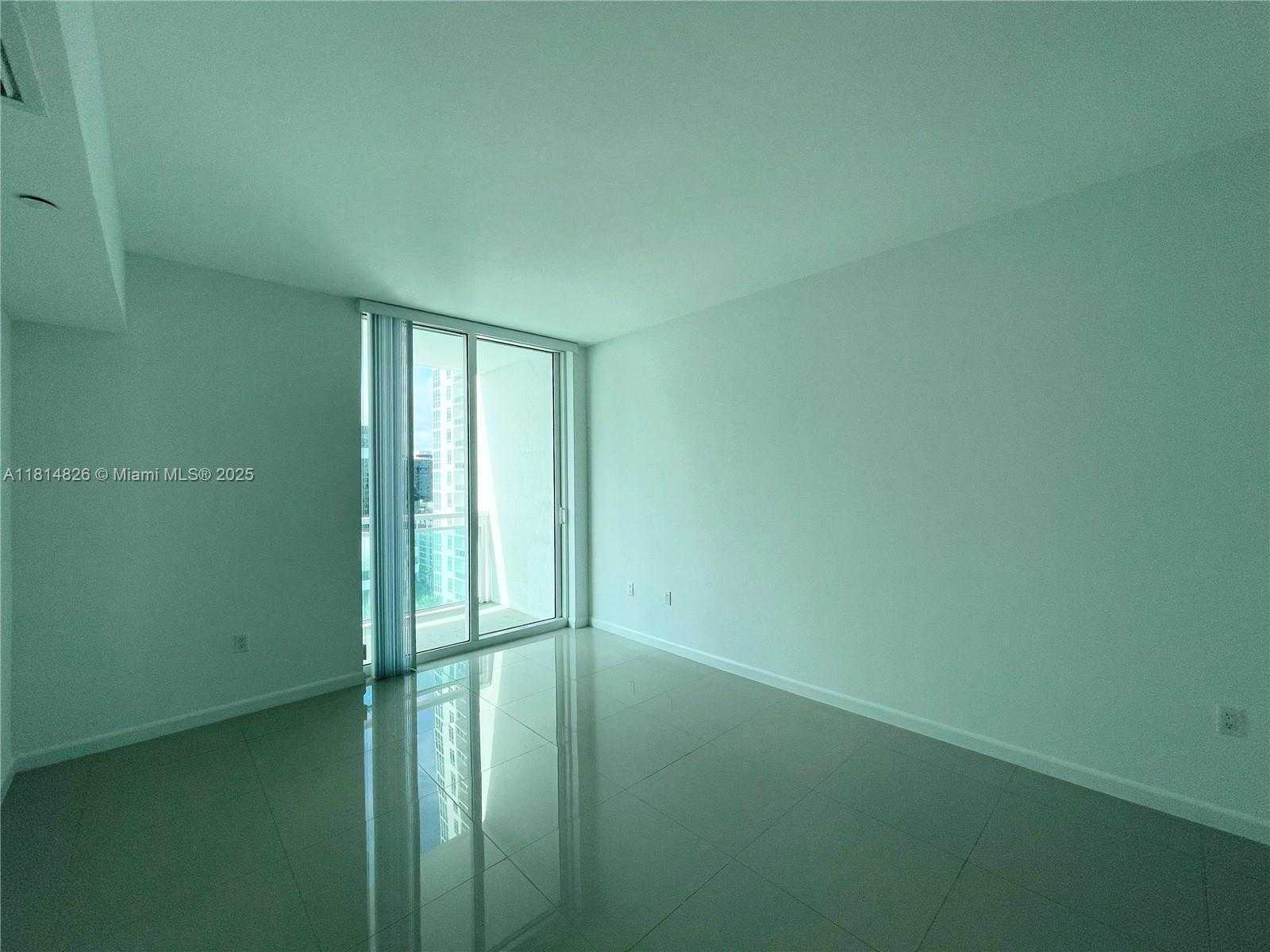 Small Image of 950 BRICKELL BAY DR #1907, Miami Number 14