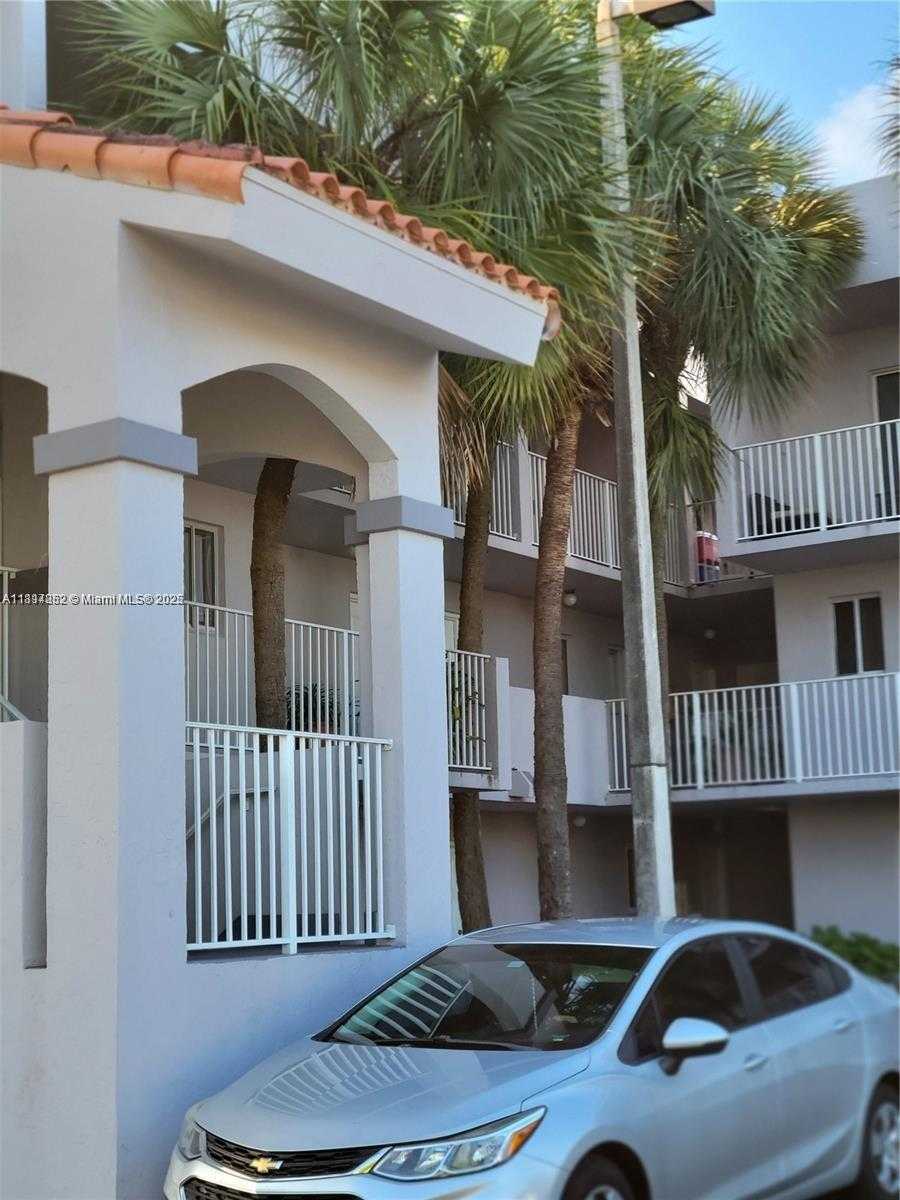 Small Image of Hialeah Number 3