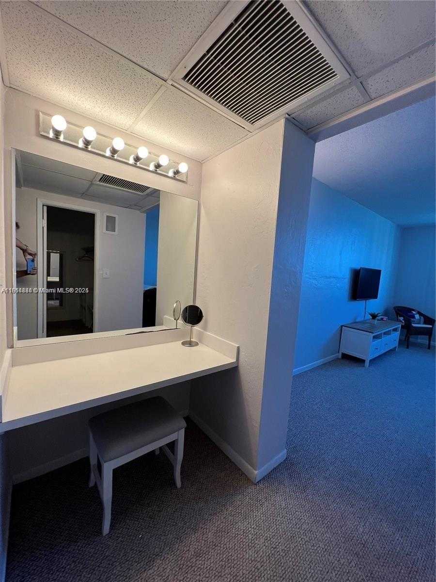 Small Image of 19380 COLLINS AVE #818, Sunny Isles Beach Number 10