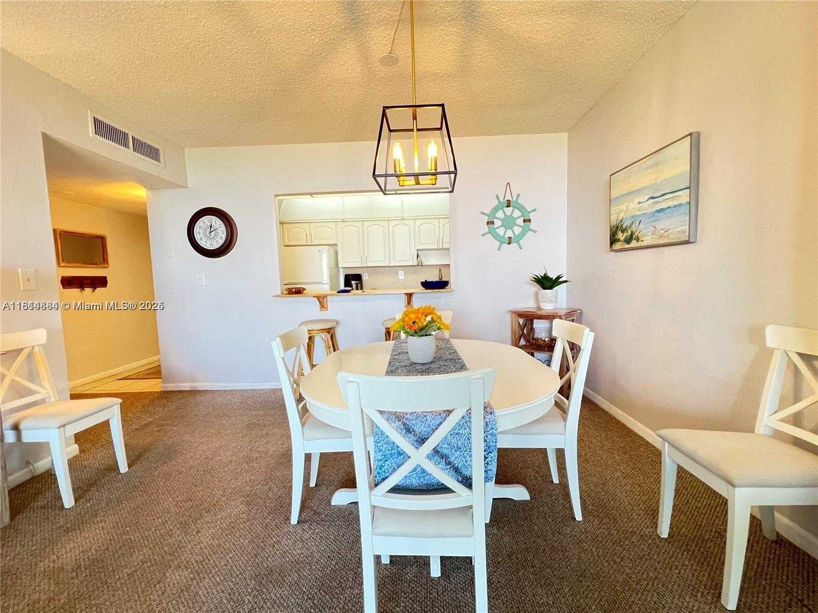 Small Image of 19380 COLLINS AVE #818, Sunny Isles Beach Number 4