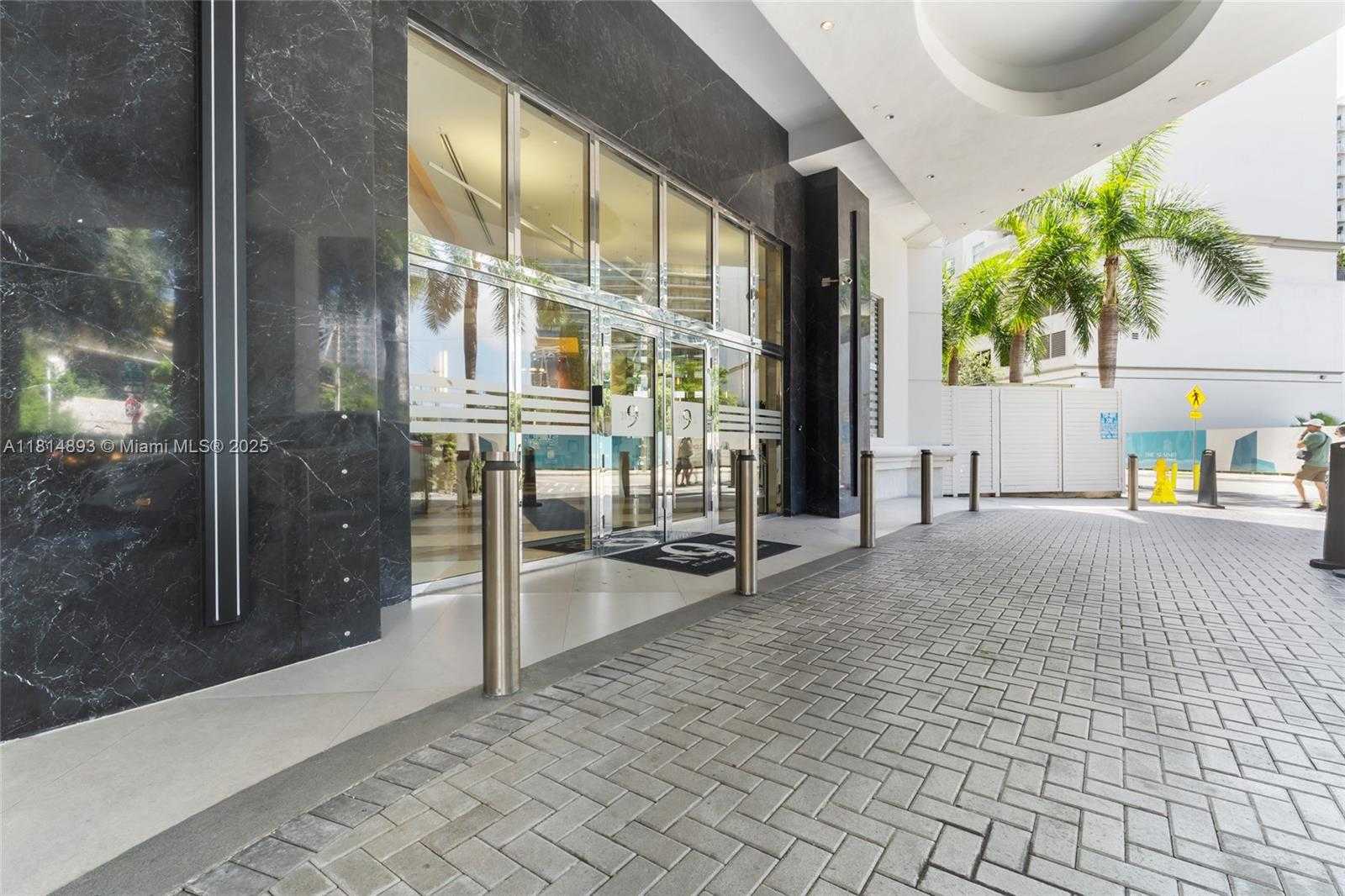Small Image of 999 SOUTH WEST 1ST AVE #2601, Miami Number 26