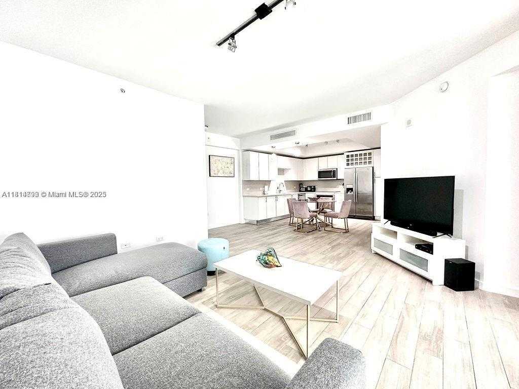 Small Image of 999 SOUTH WEST 1ST AVE #2601, Miami Number 4