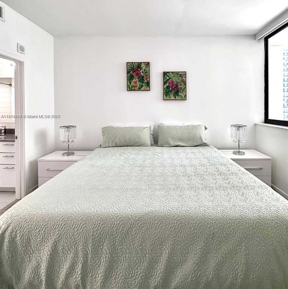 Small Image of 999 SOUTH WEST 1ST AVE #2601, Miami Number 5