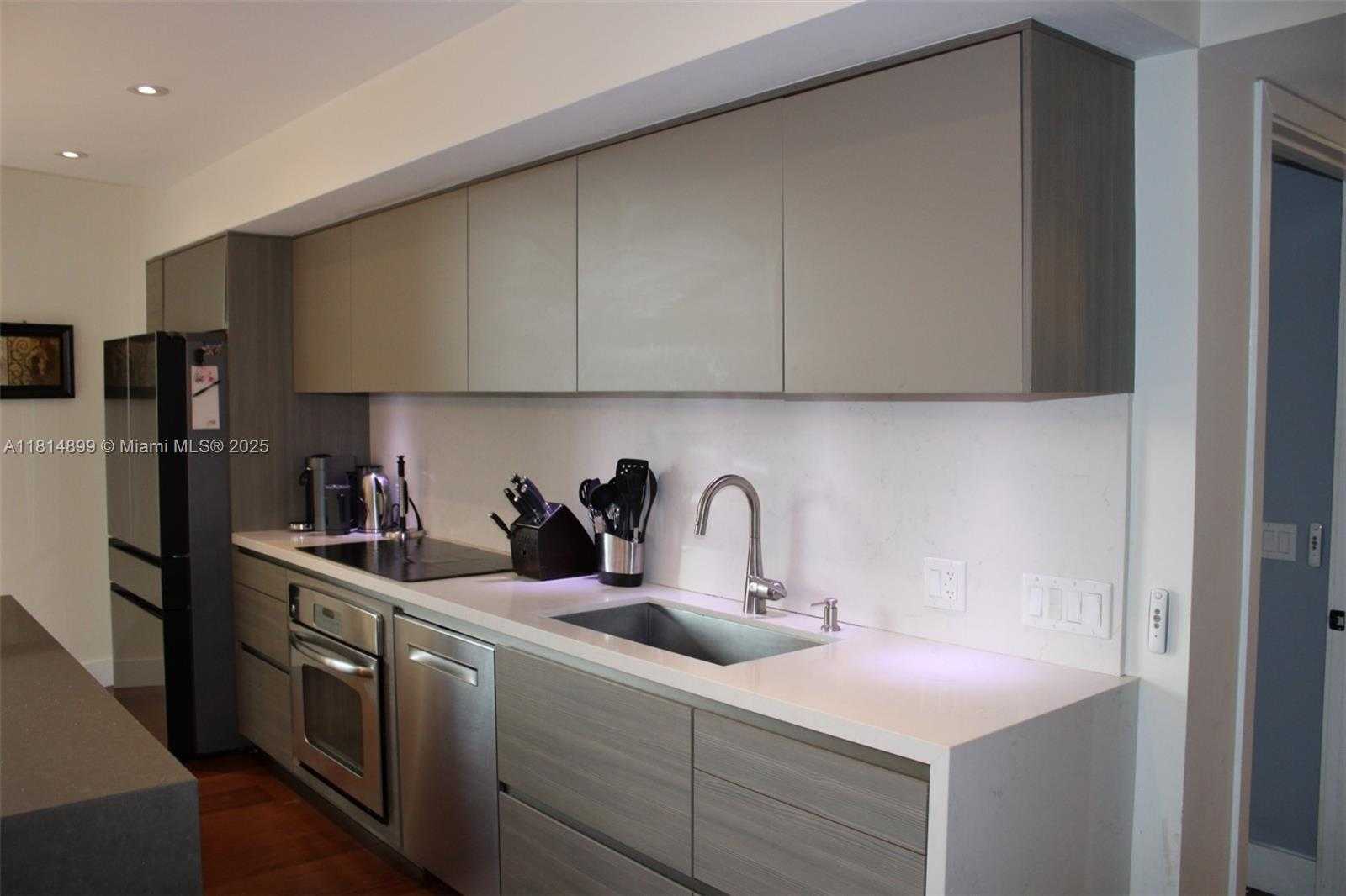 Small Image of 31 SOUTH EAST 6TH ST #1801, Miami Number 10