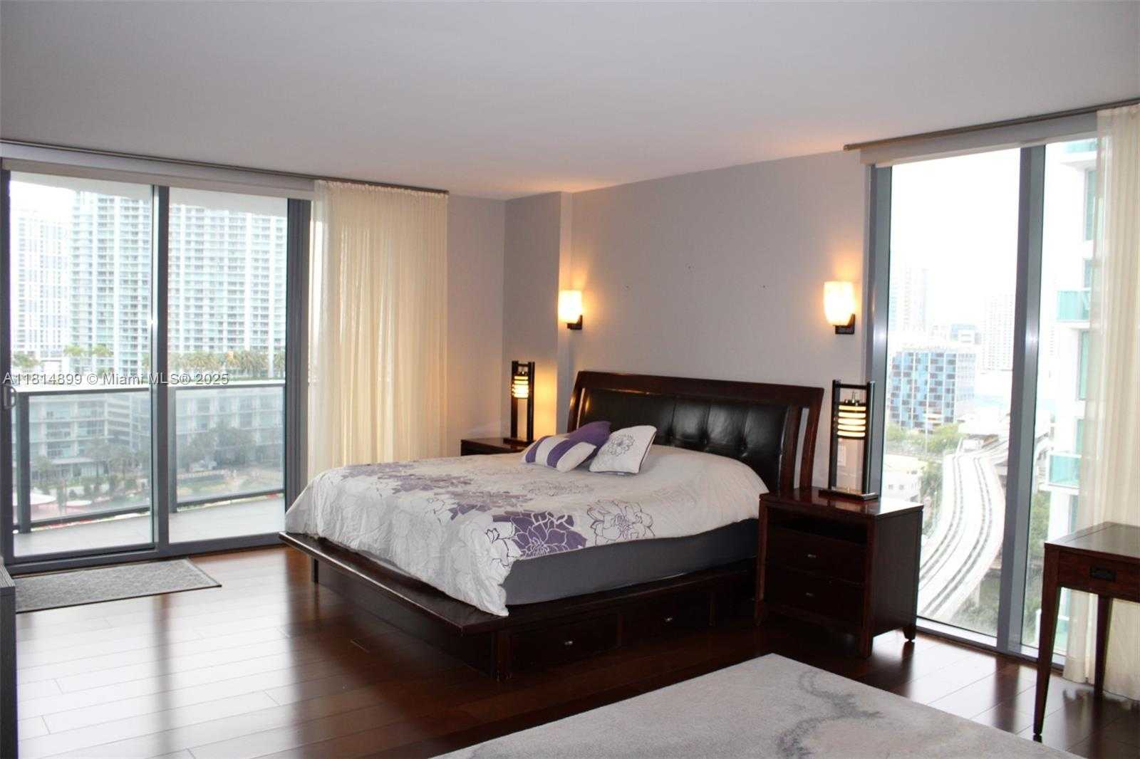 Small Image of 31 SOUTH EAST 6TH ST #1801, Miami Number 17