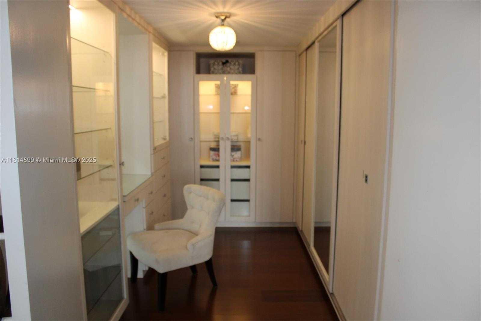 Small Image of 31 SOUTH EAST 6TH ST #1801, Miami Number 22