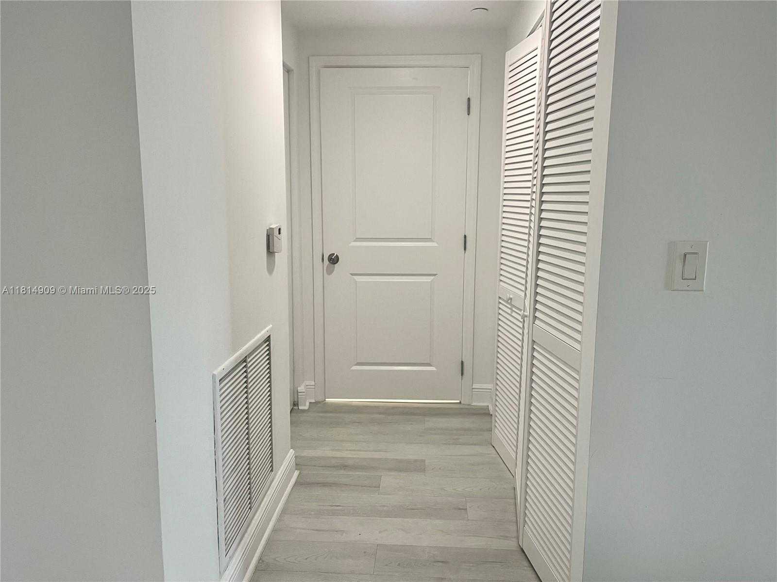 Small Image of 1250 SOUTH MIAMI AVE #1910, Miami Number 3