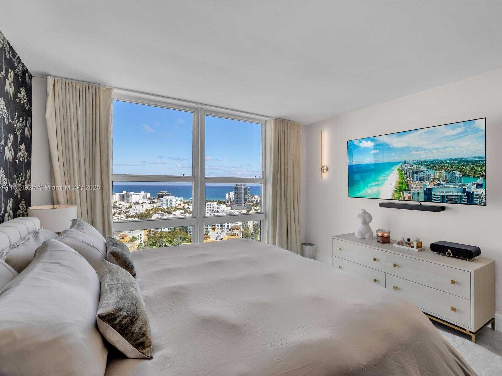Small Image of 90 ALTON RD #2207, Miami Beach Number 16