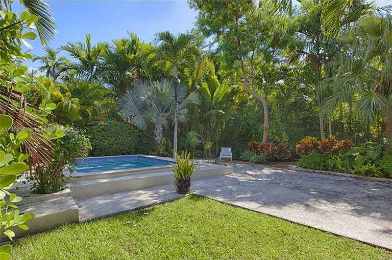 Small Image of 745 LAKEVIEW DR, Miami Beach Number 3