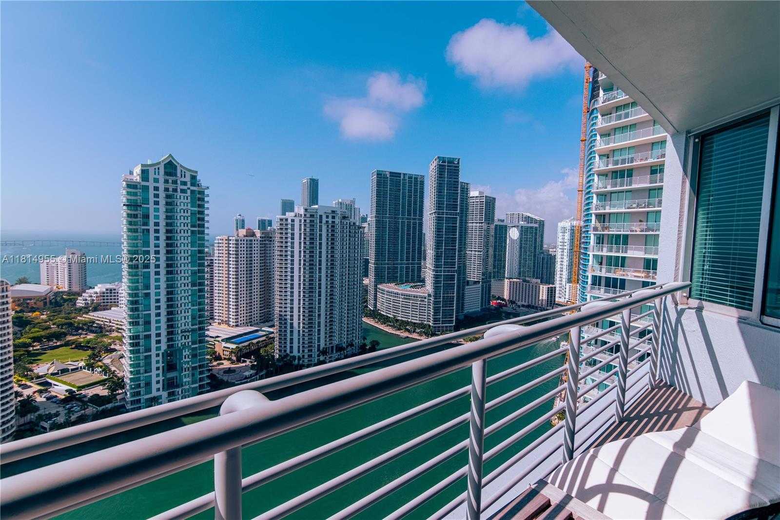 Small Image of 335 SOUTH BISCAYNE BLVD #3707, Miami Number 3