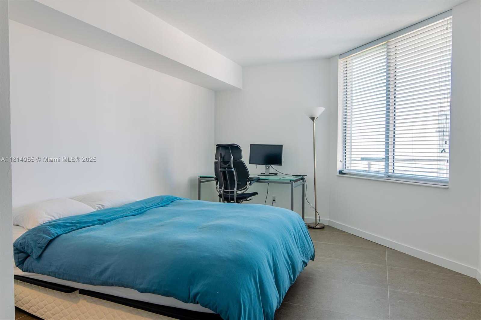 Small Image of 335 SOUTH BISCAYNE BLVD #3707, Miami Number 8