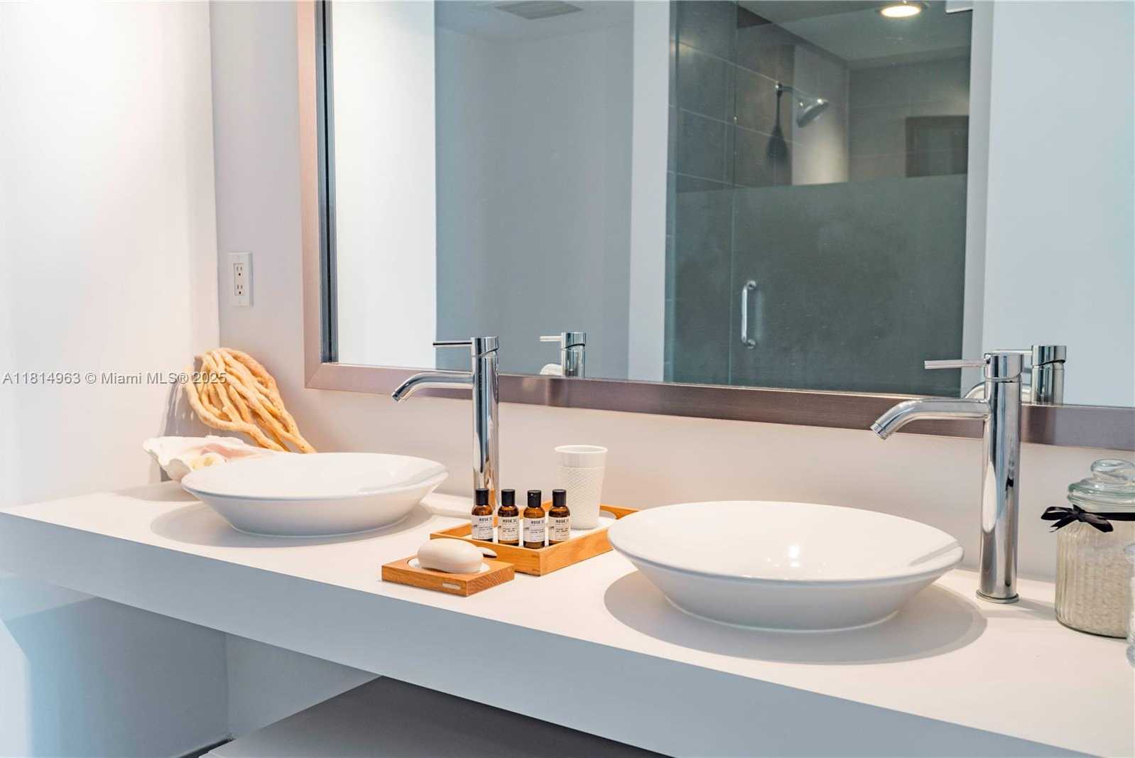 Small Image of 92 SOUTH WEST 3RD ST #4404, Miami Number 11