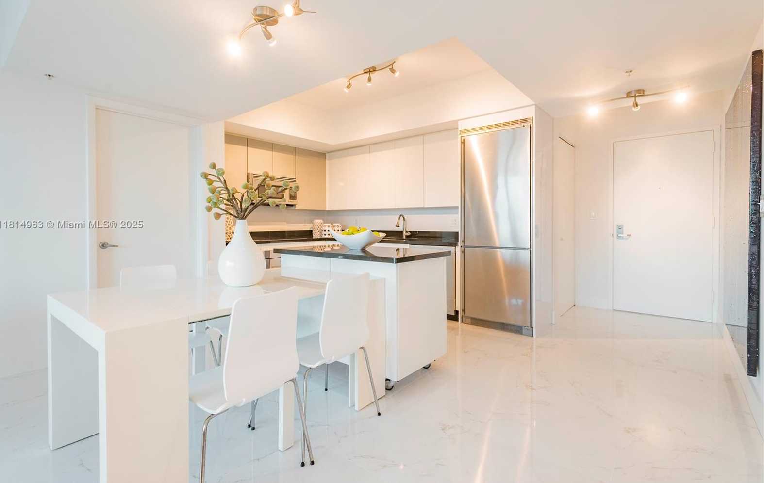 Small Image of 92 SOUTH WEST 3RD ST #4404, Miami Number 16
