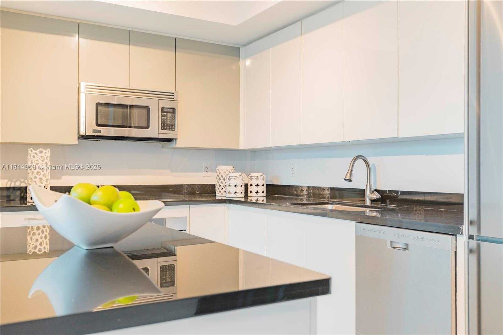 Small Image of 92 SOUTH WEST 3RD ST #4404, Miami Number 17