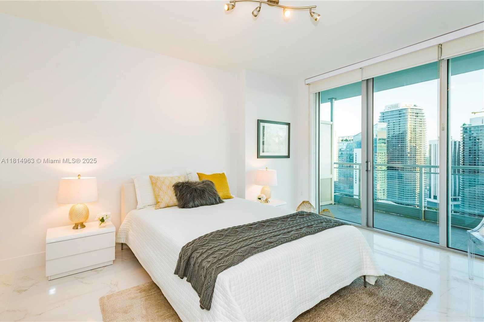 Small Image of 92 SOUTH WEST 3RD ST #4404, Miami Number 23