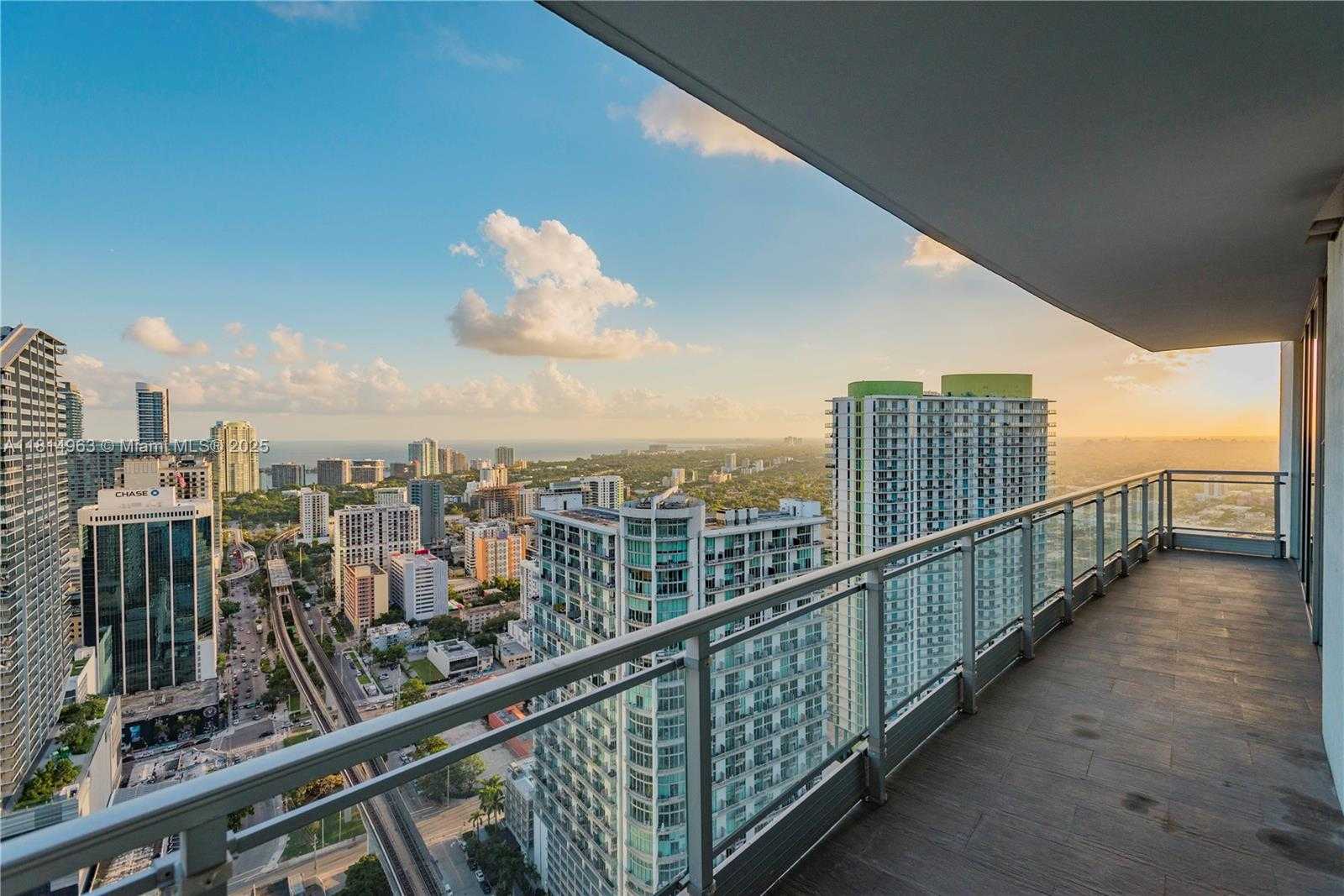Small Image of 92 SOUTH WEST 3RD ST #4404, Miami Number 27
