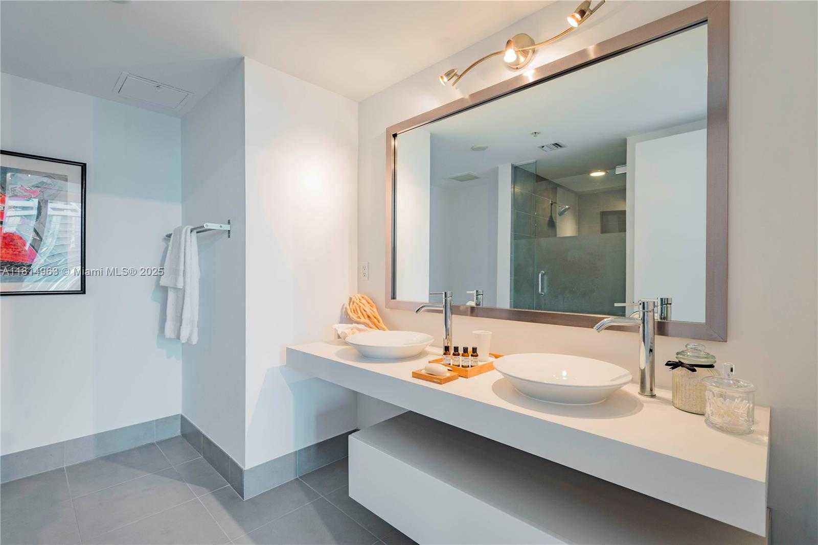 Small Image of 92 SOUTH WEST 3RD ST #4404, Miami Number 9