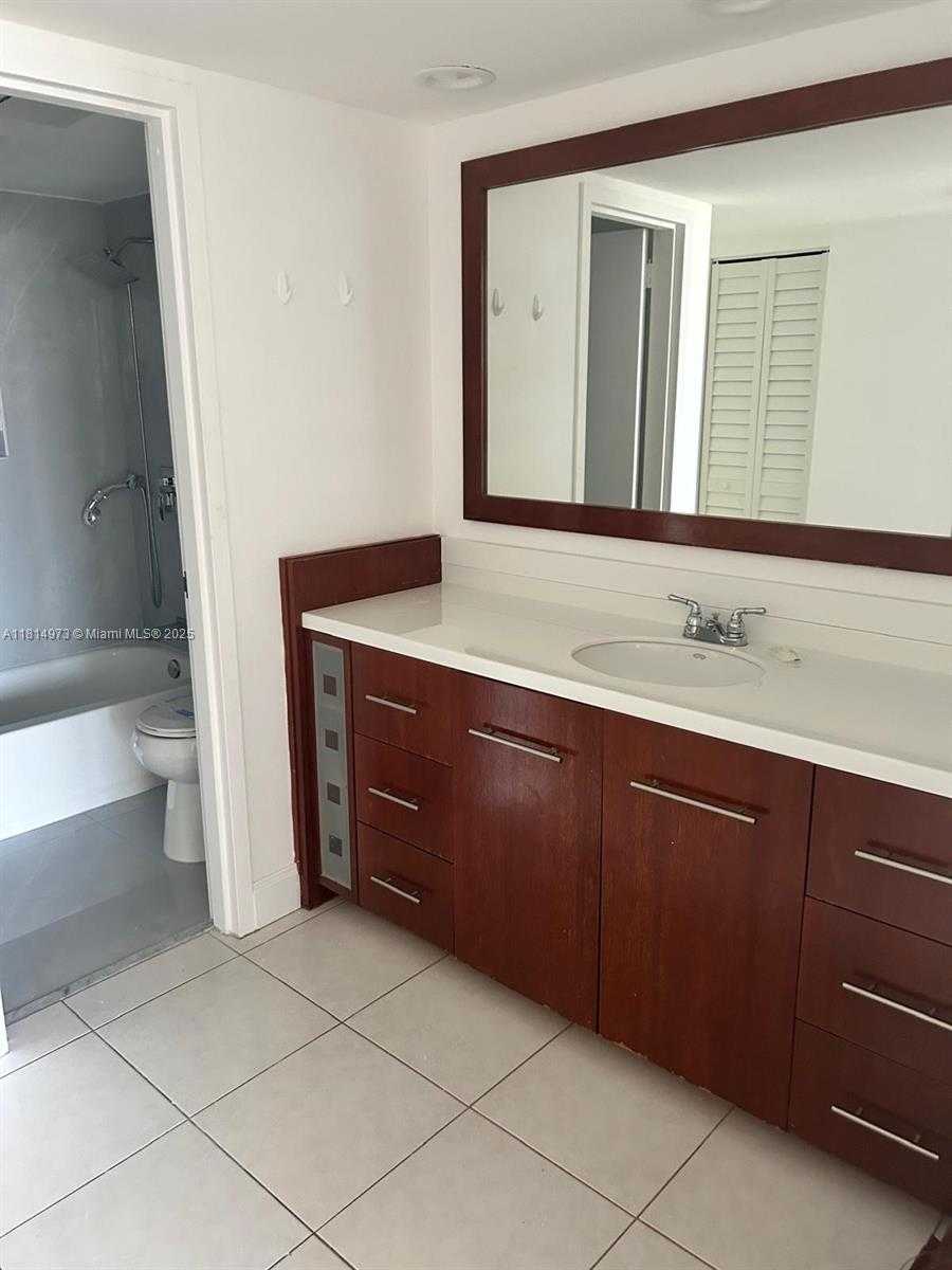 Small Image of 20100 WEST COUNTRY CLUB DR #1503, Aventura Number 17