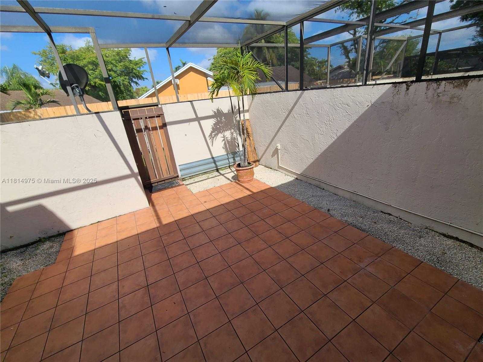 Small Image of 13390 SOUTH WEST 91ST TER #C, Miami Number 5