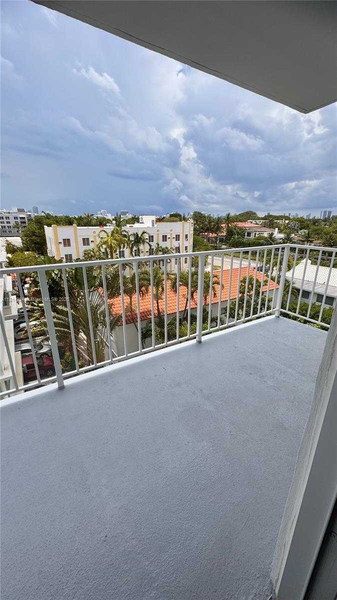 Small Image of 2829 INDIAN CREEK DR #509, Miami Beach Number 14
