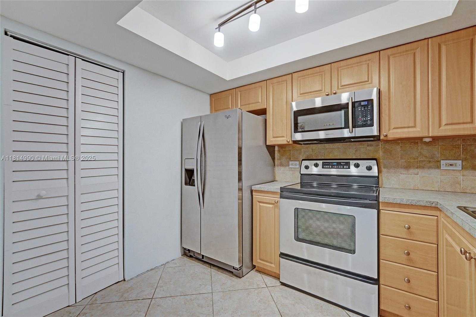 Small Image of 1201 SOUTH OCEAN DR #312N, Hollywood Number 7