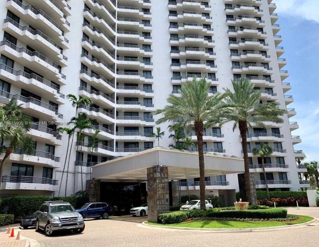 Small Image of 3300 NORTH EAST 191ST ST #905, Aventura Number 2