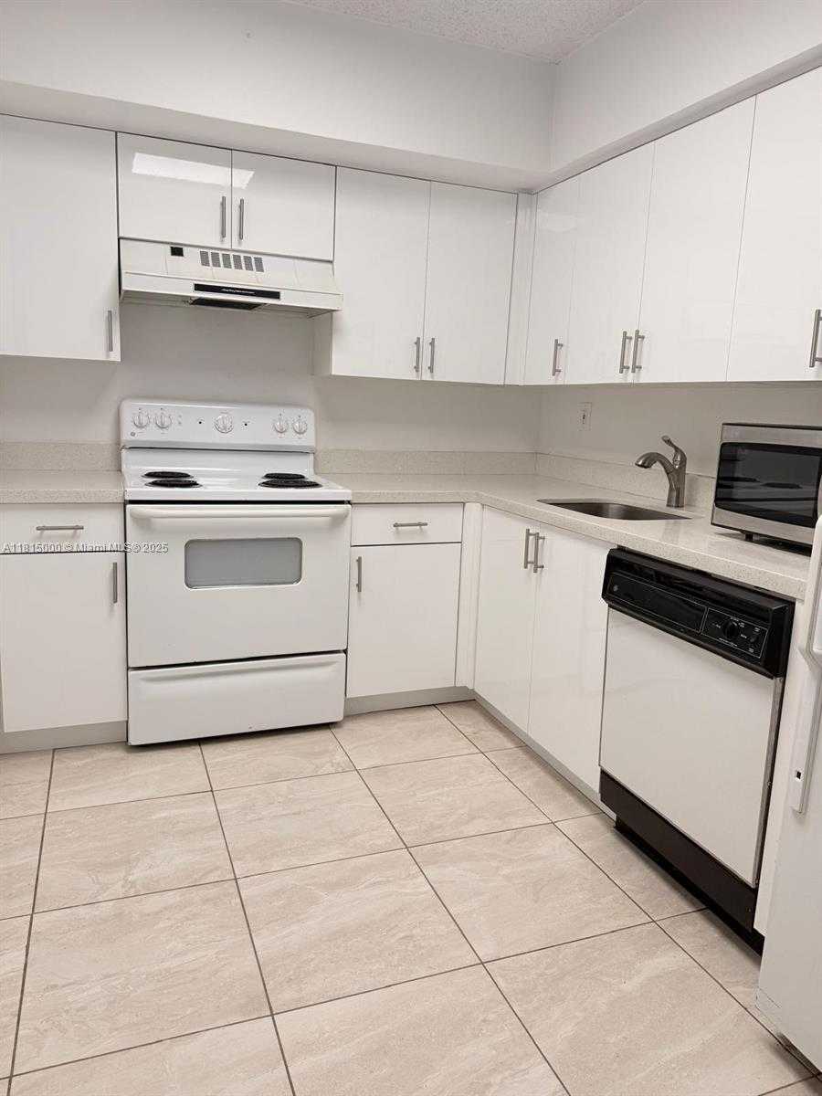 Small Image of 3300 NORTH EAST 191ST ST #905, Aventura Number 22