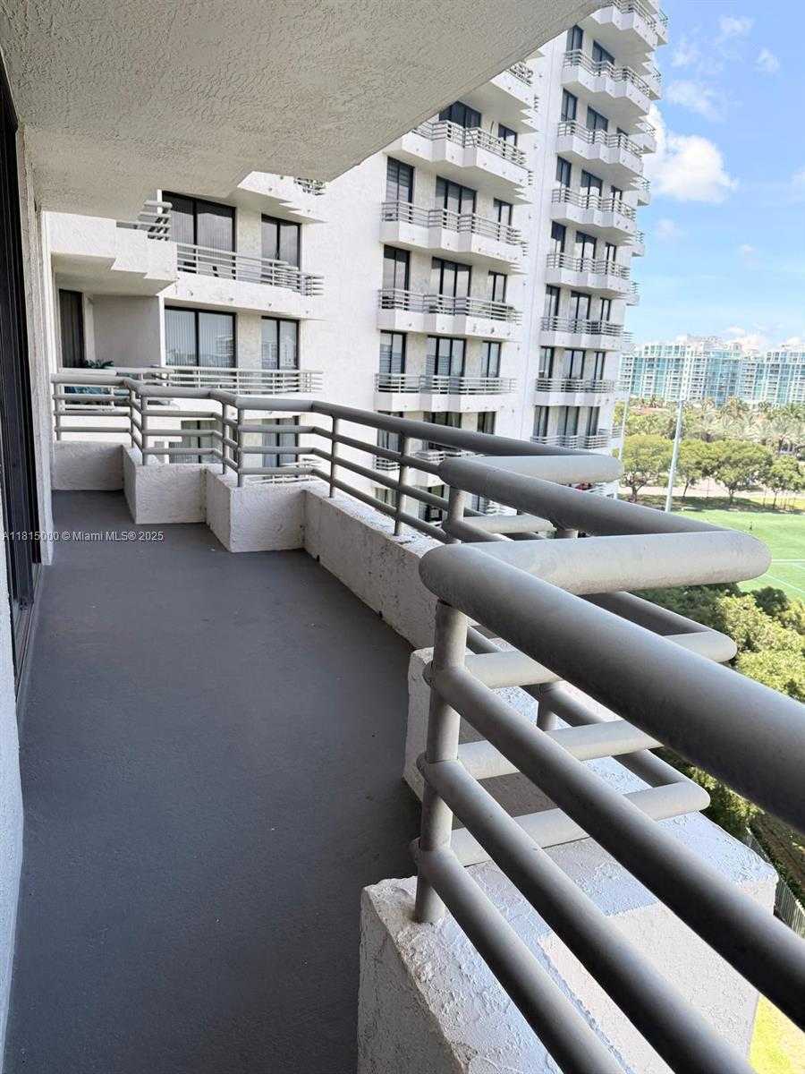 Small Image of 3300 NORTH EAST 191ST ST #905, Aventura Number 35