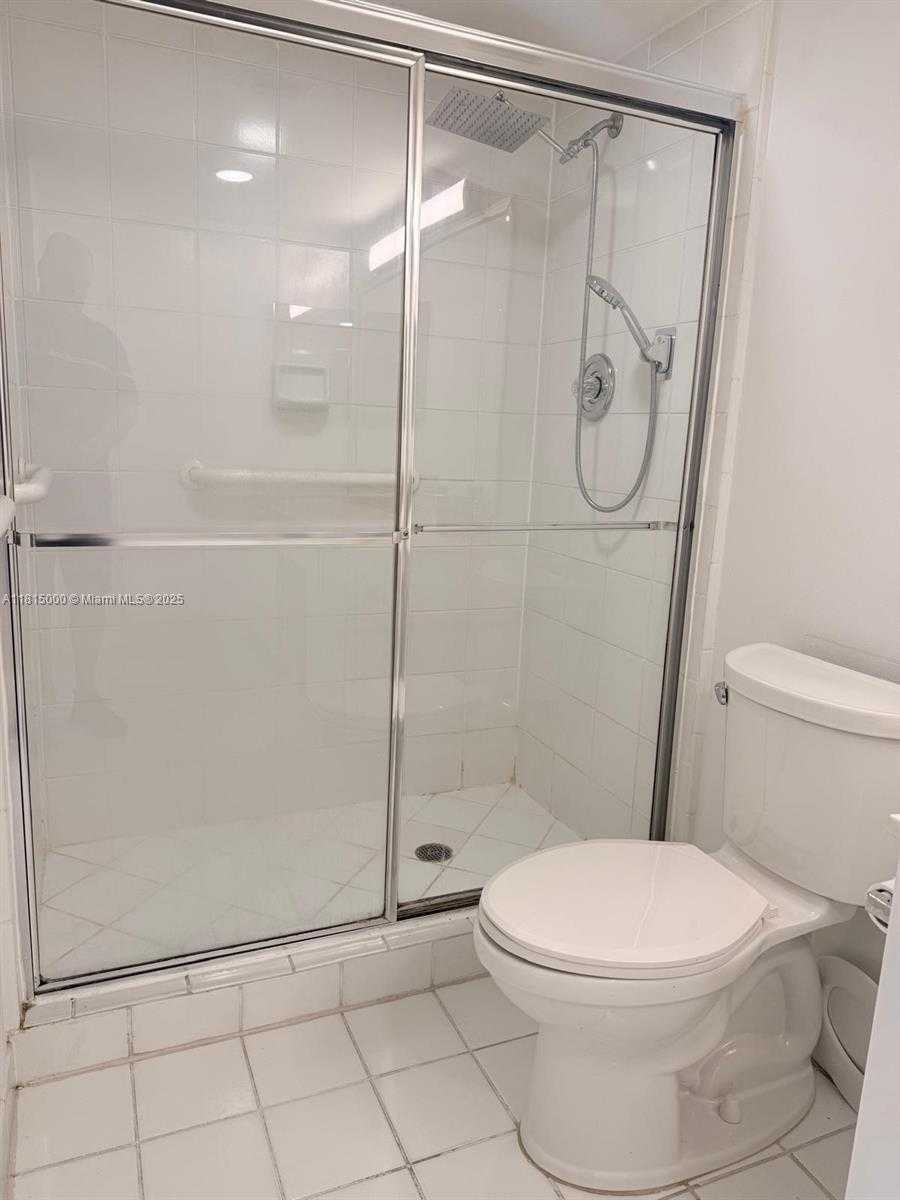 Small Image of 3300 NORTH EAST 191ST ST #905, Aventura Number 39