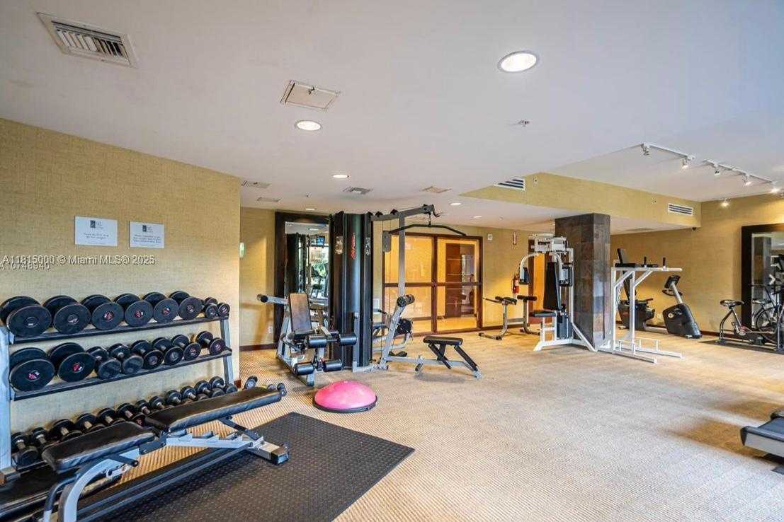 Small Image of 3300 NORTH EAST 191ST ST #905, Aventura Number 4