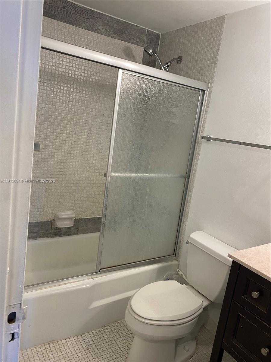 Small Image of 825 BRICKELL BAY DR #443, Miami Number 10