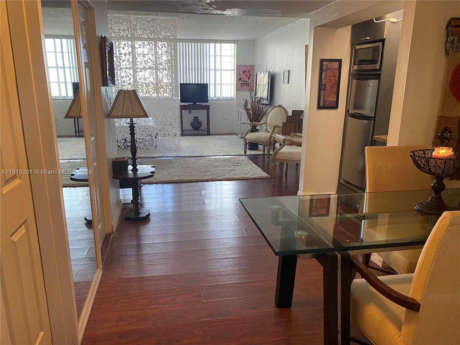 Small Image of 825 BRICKELL BAY DR #443, Miami Number 12