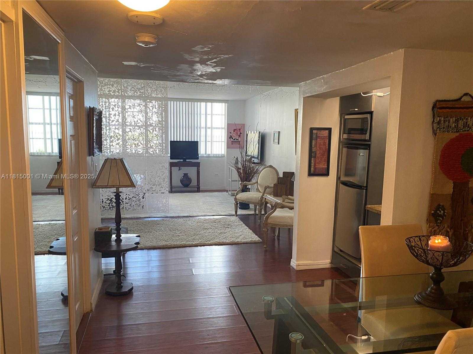 Small Image of 825 BRICKELL BAY DR #443, Miami Number 13