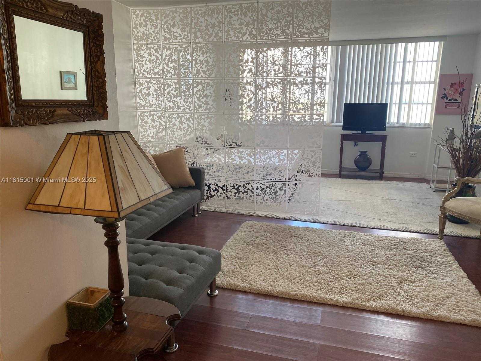 Small Image of 825 BRICKELL BAY DR #443, Miami Number 16