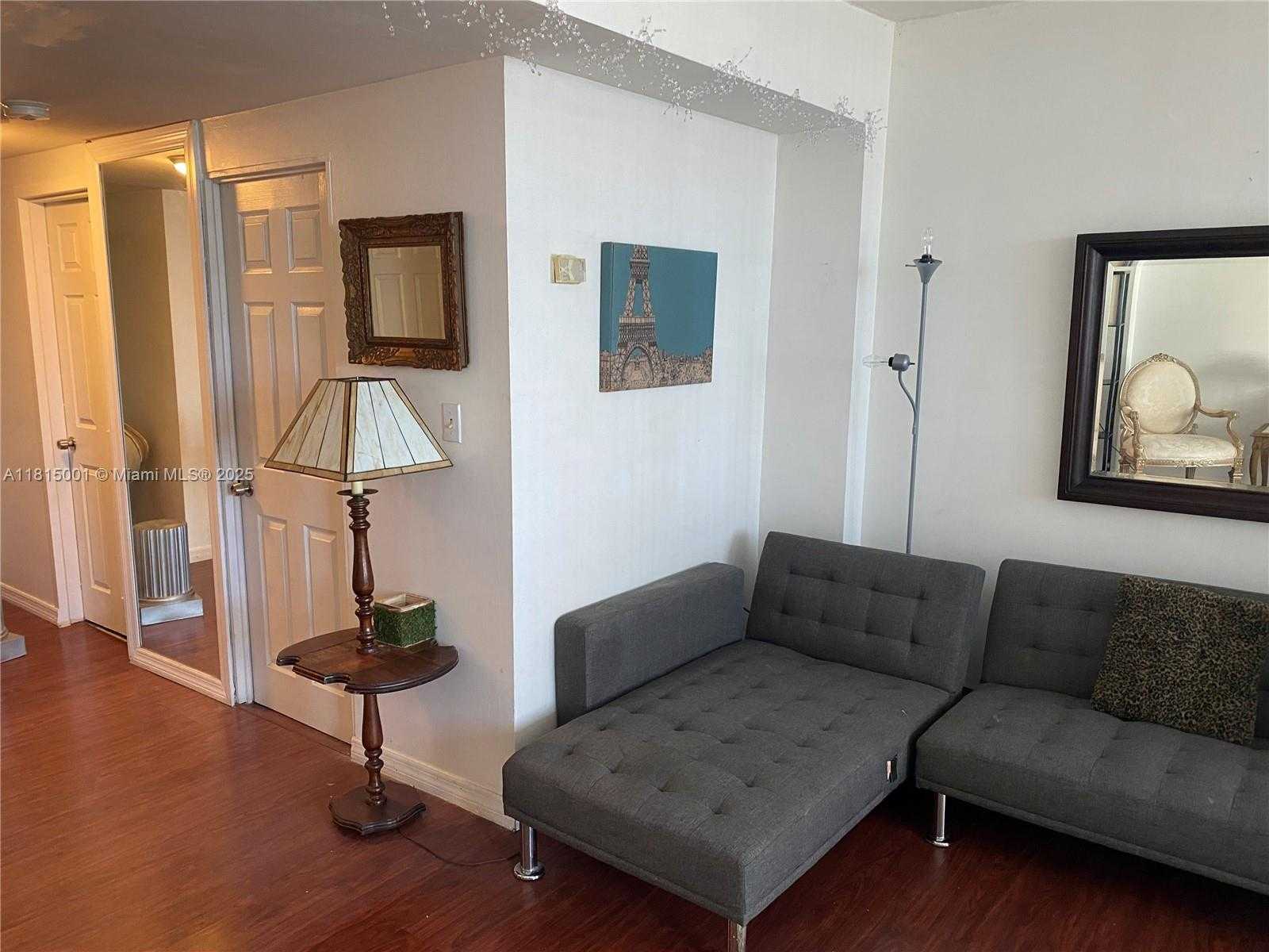 Small Image of 825 BRICKELL BAY DR #443, Miami Number 18