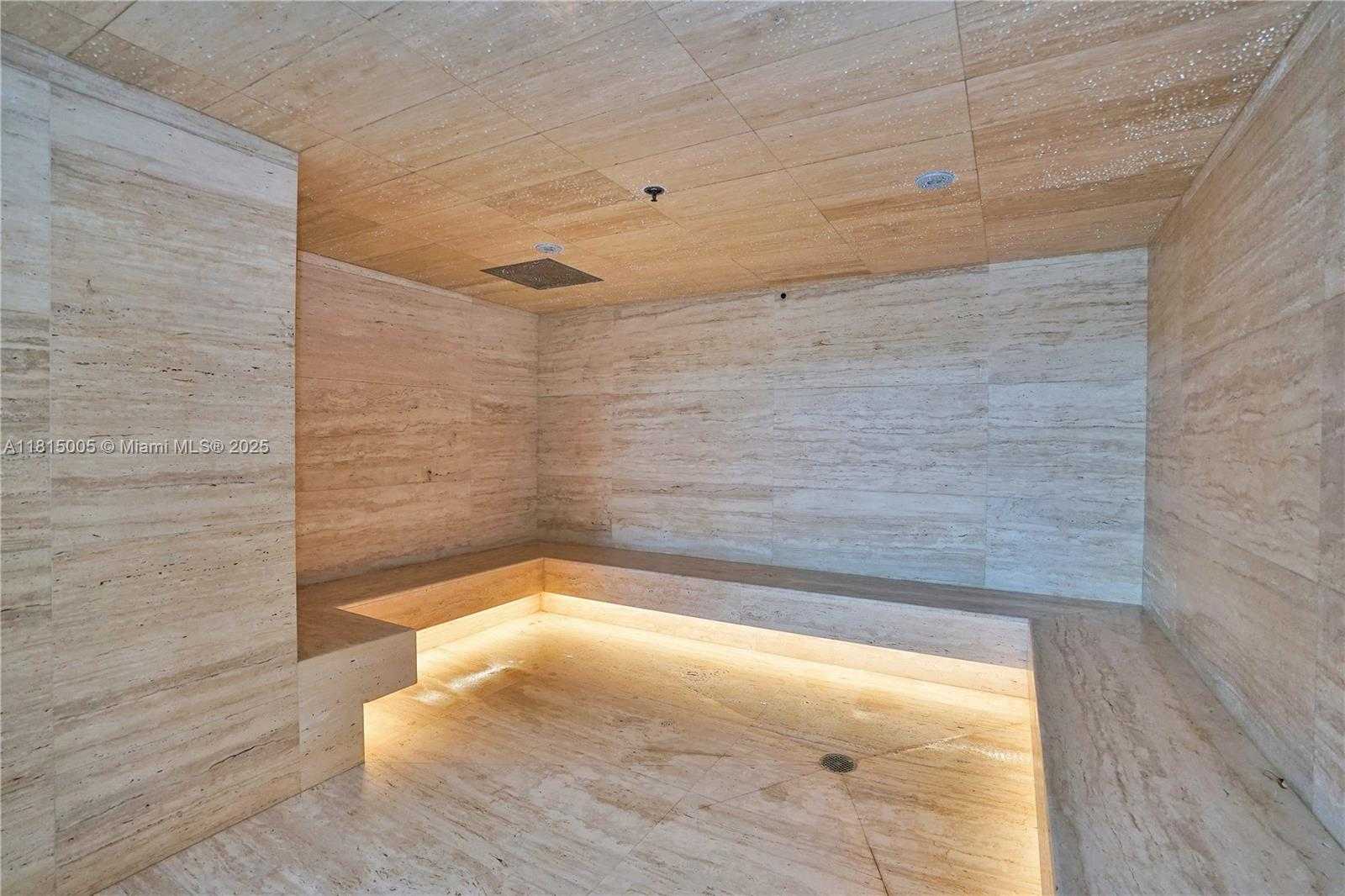 Small Image of 16385 BISCAYNE BLVD #319, North Miami Beach Number 13